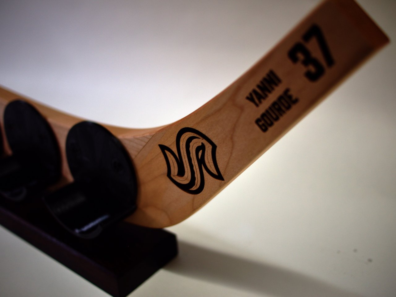 Hat Trick Holder – Freestanding 3-Puck Display with Team & Player Engraving-SQ8754092